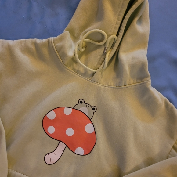 Kawaii lime green Frog Hoodie - Picture 6 of 7